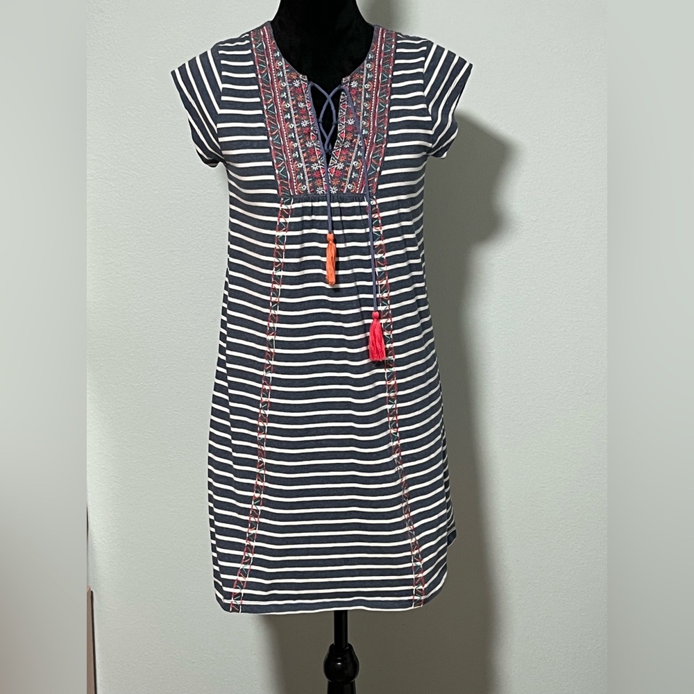 THML Short Sleeve Embroidered Mini Dress - S